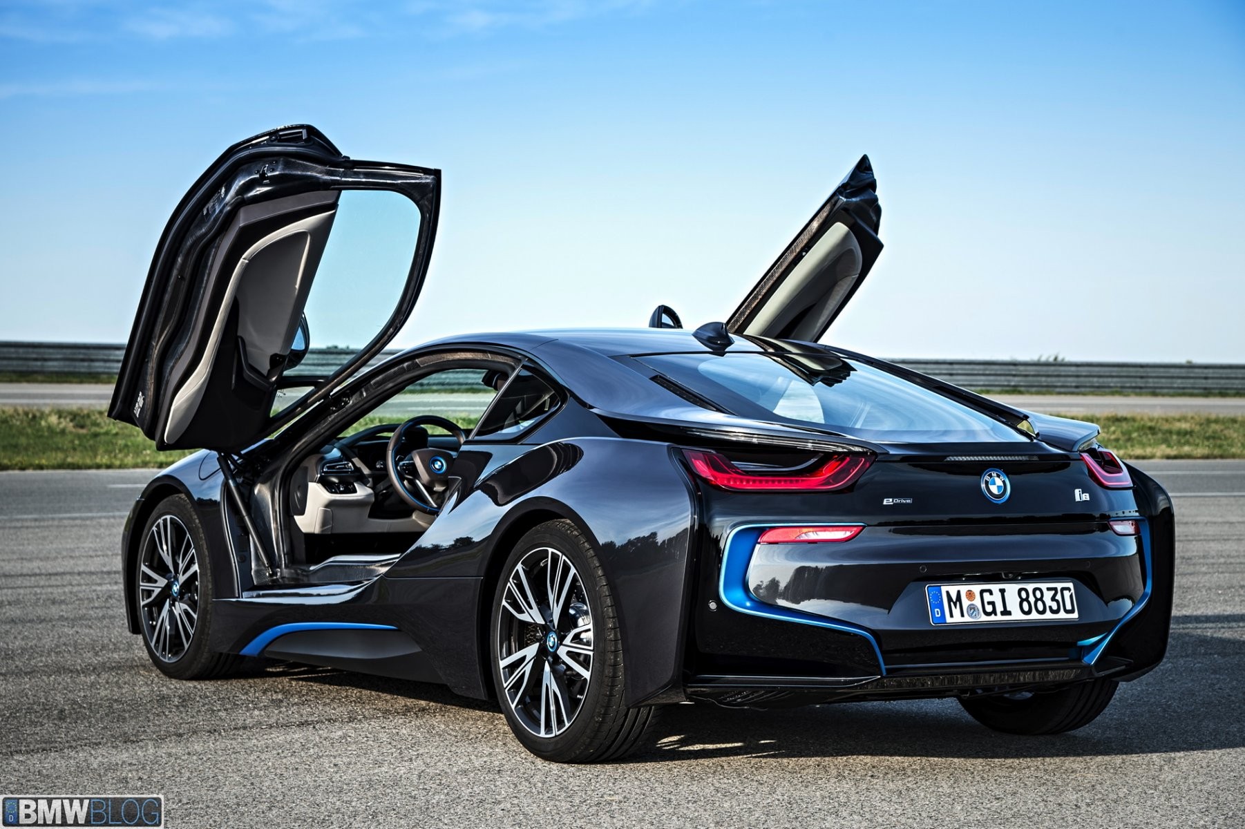 2014-bmw-i8-wallpapers-42