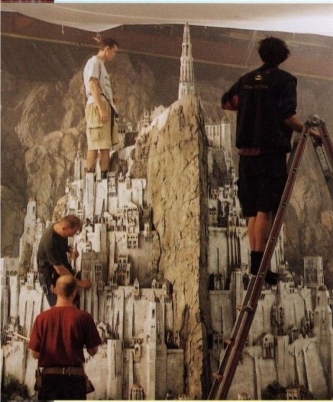 AD-Famous-Movie-Scenes-That-Were-Actually-Amazing-Miniature-Models-04